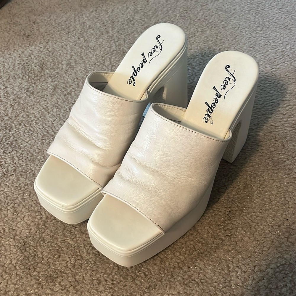 Free People Cream / White Wedges